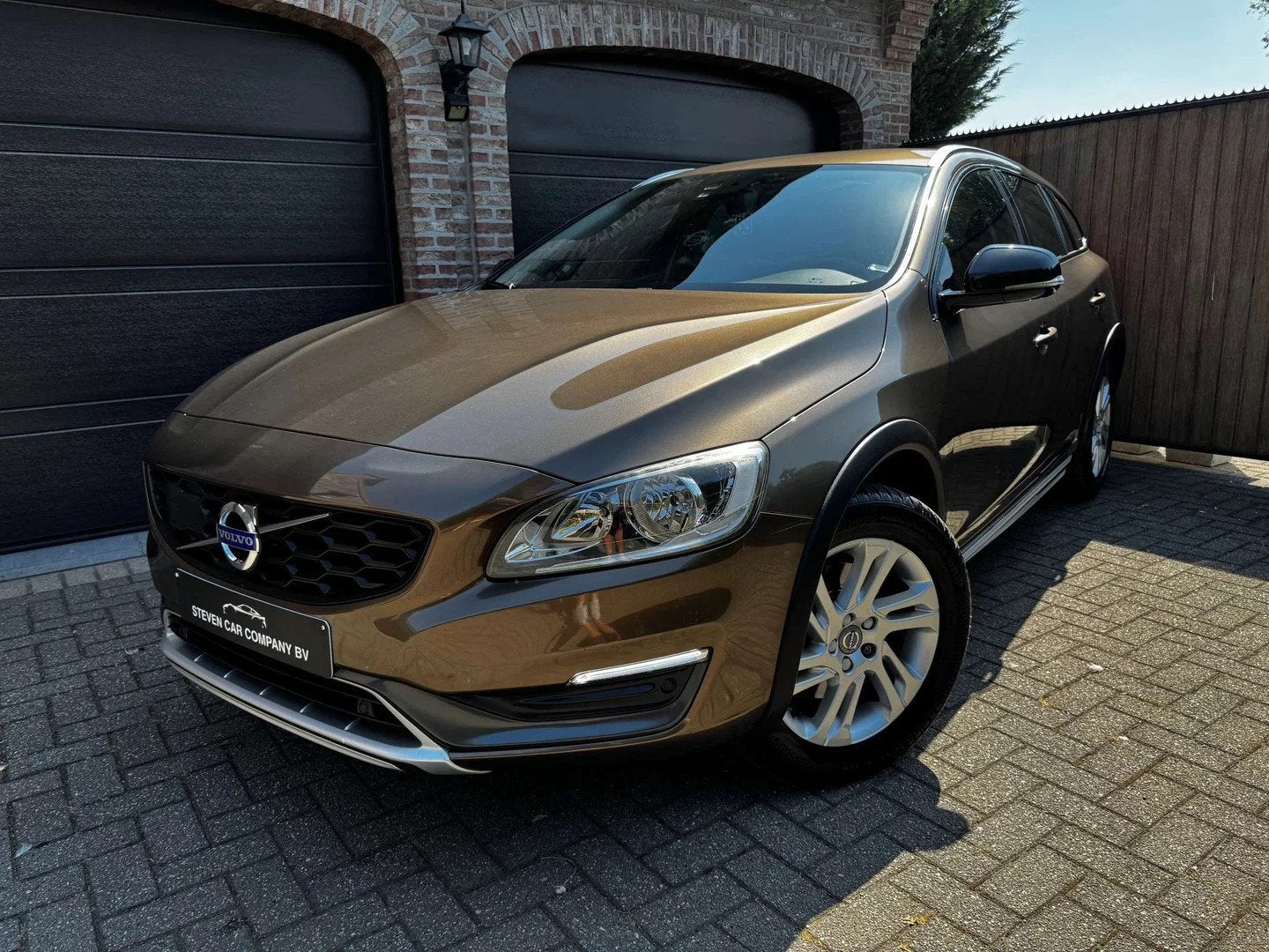 Volvo V60 Cross Country | LED | CRUISE CONTROL | DUAL AUTO A, Autos, Cuir, Achat, Entreprise, Boîte manuelle