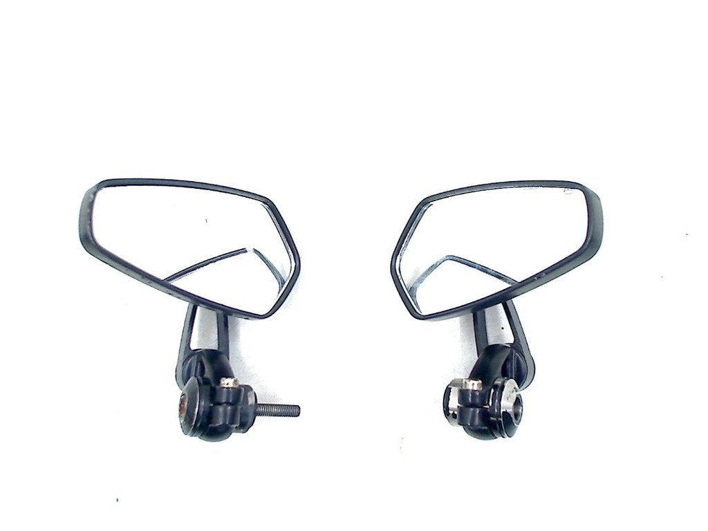 SPIEGEL LINKS + RECHTS Yamaha MT 09 2021-2023 (MT09 B7N), Dhr. S. di Majo, Gebruikt, Info@cama-motorparts.nl, P.J. Troelstraweg 8 8
3144 CX  MAASSLUIS, NL