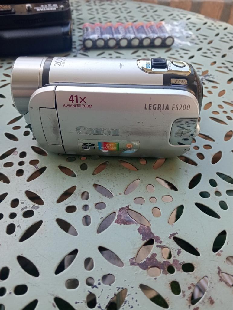 CANON LEGRIA FS200, ZOOM AVANCÉ, 2000X, ZOOM DIG, TV, Hi-fi & Vidéo, Caméscopes numériques, Enlèvement ou Envoi, Caméra, Canon