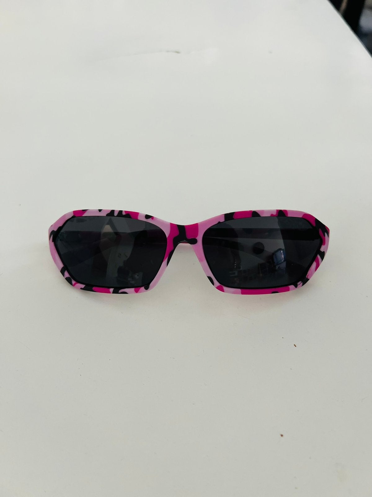 Lunettes de soleil WOMEN rectangulaire rose au style vintage, Enlèvement ou Envoi, Neuf, Rose, Lunettes de soleil