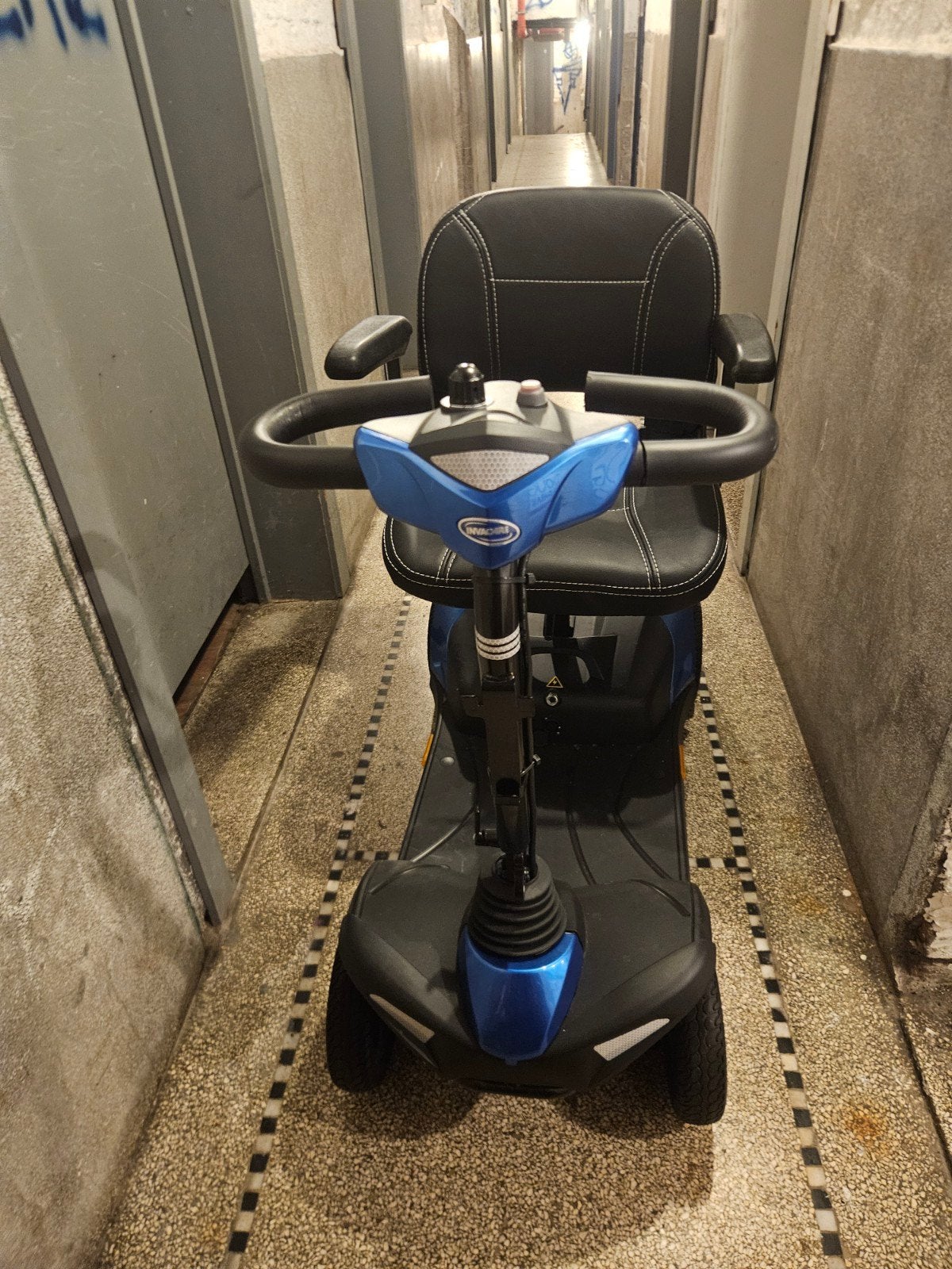 Scoootmobility geen lader geen slutel nromal werkt nog goed, Diversen, Brommobielen en Scootmobielen, Ophalen