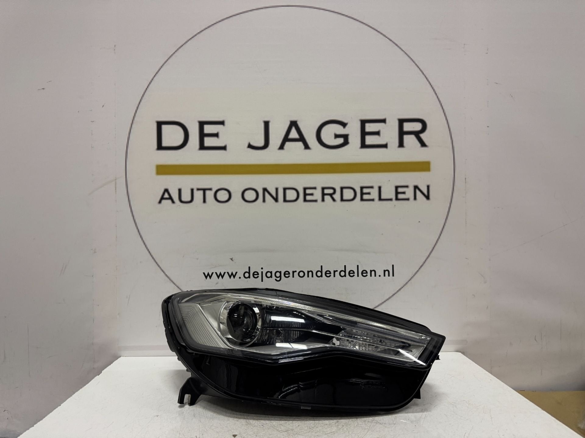 AUDI A6 C7 4G FACELIFT PHARE LED XENON DROIT 4G0941006F, AUDI AG, Auto-Union-Strasse 1
85045  Ingolstadt, DE, Audi, Utilisé