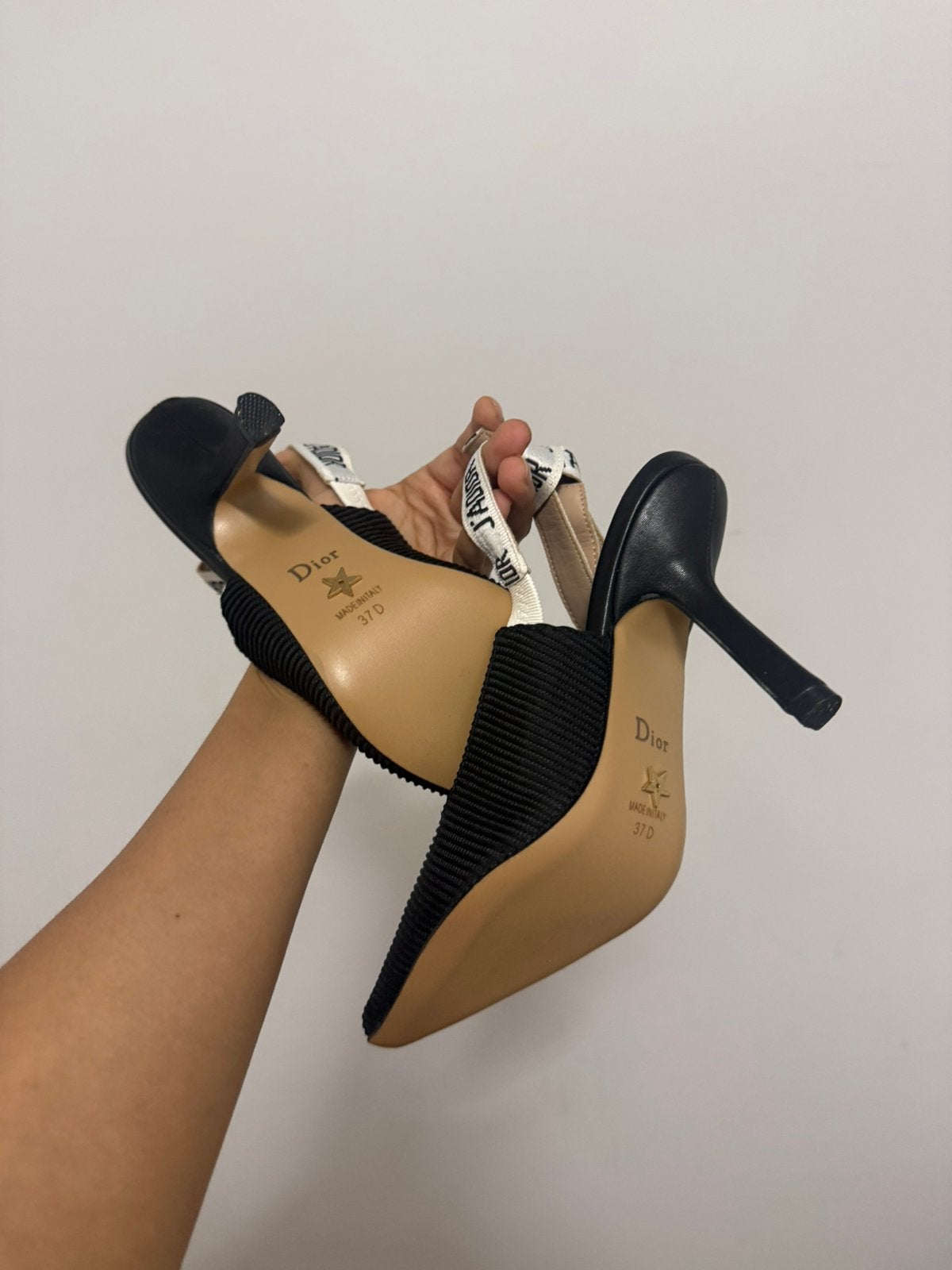 Talon dior 37, Vêtements | Femmes, Chaussettes & Bas, Enlèvement ou Envoi, Comme neuf