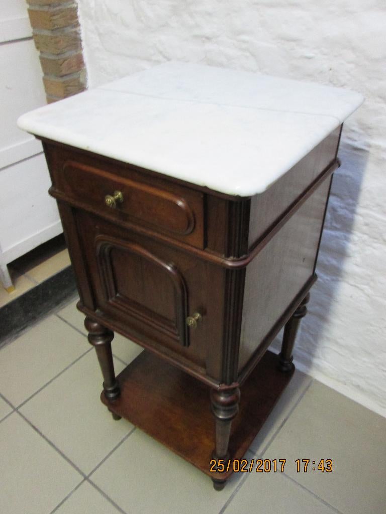 table de nuit ancien, Enlèvement, Utilisé, Bois