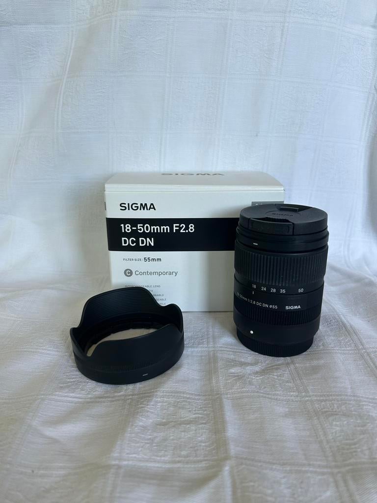 Sigma 18-50mm f/2.8 DC DN Contemporary — Fujifilm-houder, Ophalen, Zo goed als nieuw