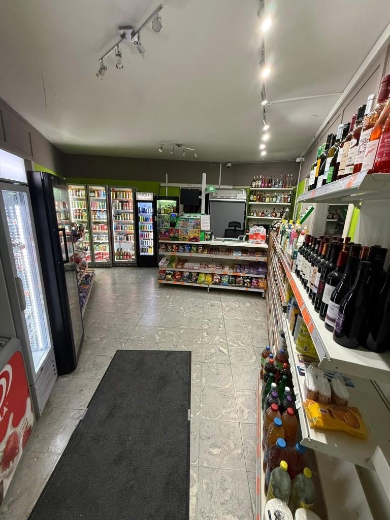 Commerce à remettre, Zakelijke goederen, Exploitaties en Overnames