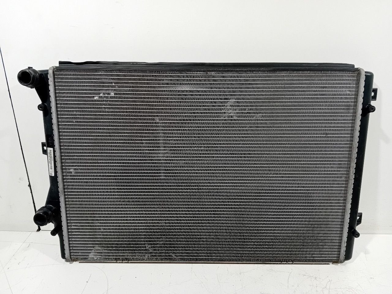 Radiateur Volkswagen Golf, Autos : Pièces & Accessoires, Onderdelen@venauto.nl, Van der Ven Autorecycling B.V., Ettenseweg 76, 4706 PB Roosendaal, The Netherlands
