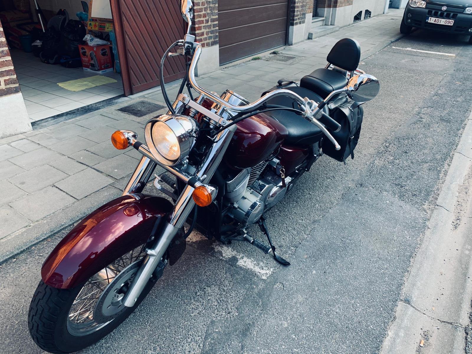 Honda shadow 750 1er propriétaire, Motos, Chopper, 2 cylindres, 12 à 35 kW, Manuelle