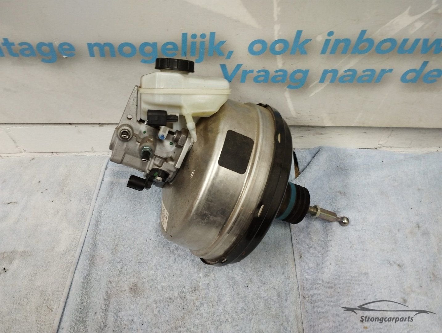 Rembekrachtiger met hoofdremcilinder Audi A4/A5 8W/5F 8W0612, -, Audi, Utilisé, -