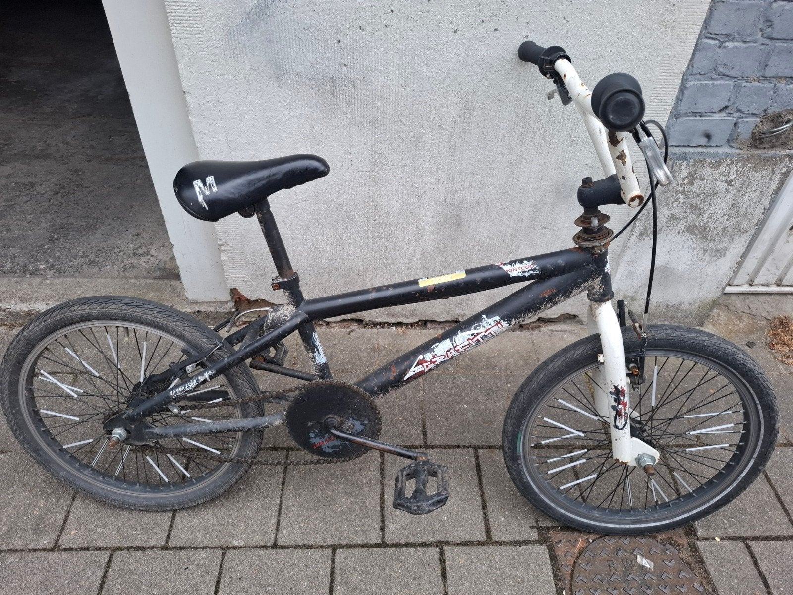 bmx, Fietsen en Brommers, Ophalen, Gebruikt, Voetsteunen