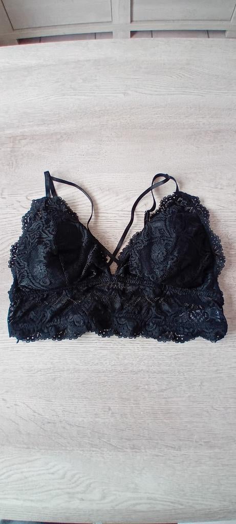 Zwarte bh zonder beugel maat M, Kleding | Dames, Ondergoed en Lingerie, Ophalen of Verzenden, Zwart, BH
