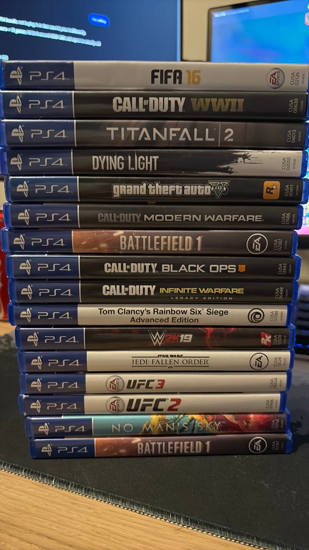 PS4 Bundle, Games en Spelcomputers, Ophalen, Gebruikt