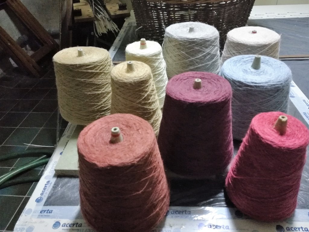 Vlas op bobijn, Hobby en Vrije tijd, Ophalen, Nieuw, Overige typen