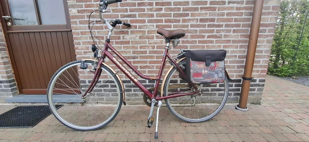 Vélo à 6 vitesses Granville Montreal couleur bordeaux-or, Enlèvement