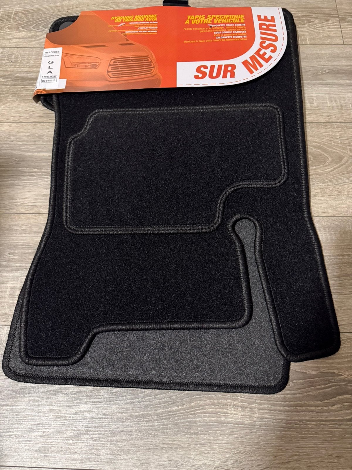 Tapis GLA mercedes Type H247 (03/2020 à 28/02/2023), Autos : Divers, Enlèvement ou Envoi, Neuf