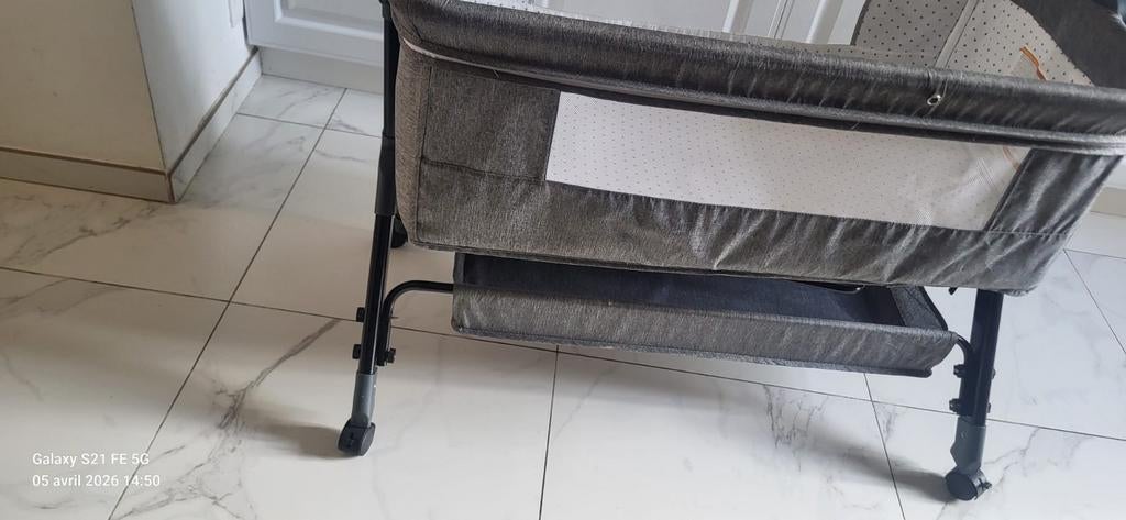 Porte lit bebe pour salon