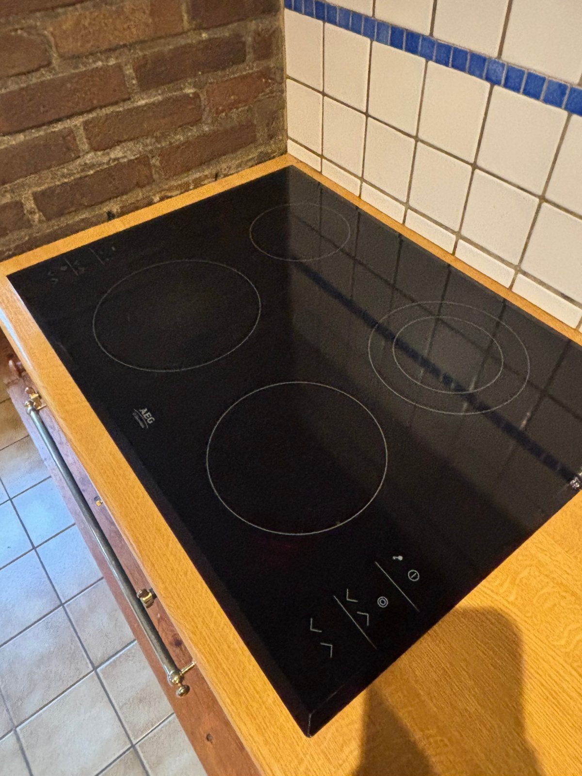 Table cuisson vitrocéramique AEG, Electroménager, Enlèvement, Utilisé, Céramique, 4 zones de cuisson