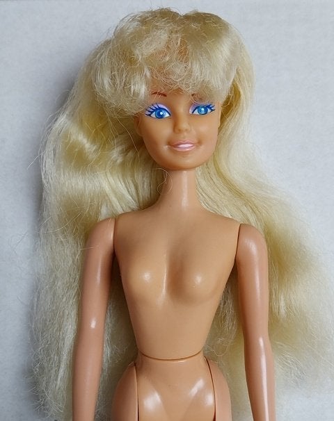 Poupée type “Barbie” non identifiée, Enfants & Bébés, Jouets | Poupées, Enlèvement ou Envoi, Comme neuf, Barbie