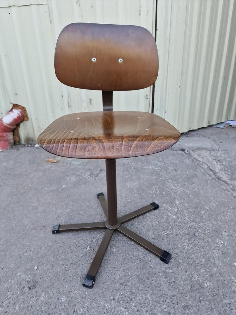 Chaise industrielle, Maison & Meubles, Enlèvement