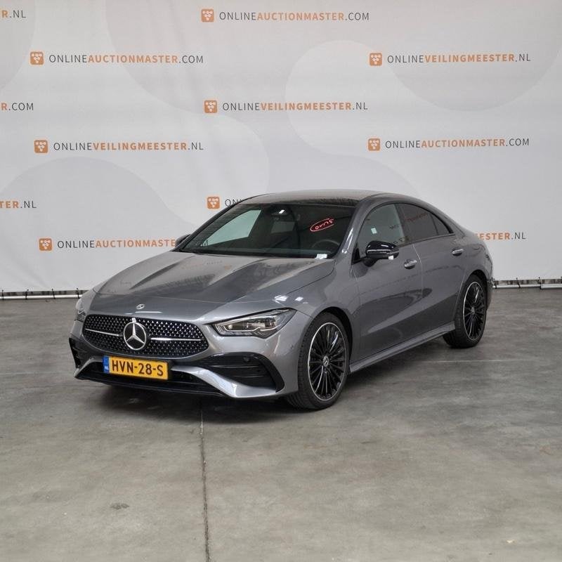 Personenauto, Mercedes Benz, CLA 200, 200 AMG Line, 2024, Neuf, Achat, Entreprise, Chargement par induction pour smartphones
