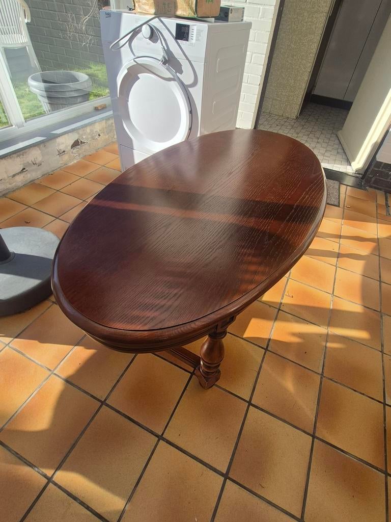 Ovaal houten tafeltje in klassieke stijl, Antiek en Kunst, Ophalen