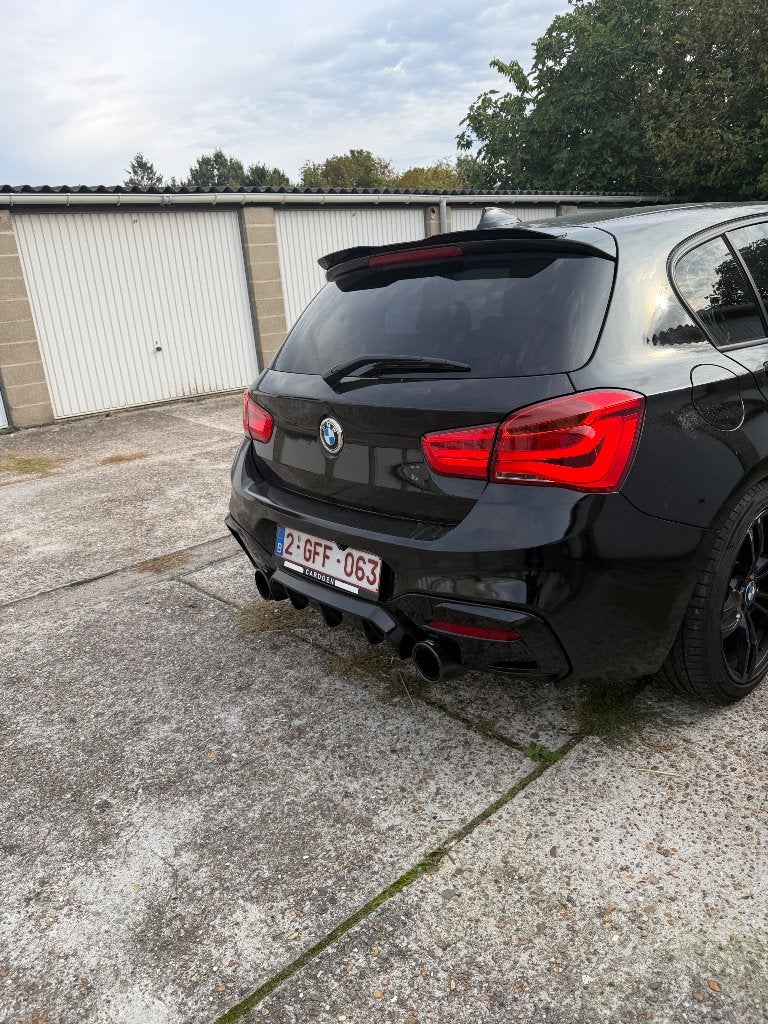 BMW 116i F20 M-PAKKET | 2016 | 1.5 BENZINE | FULL OPTION, Auto's, Zwart, Zwart, Handgeschakeld, Particulier