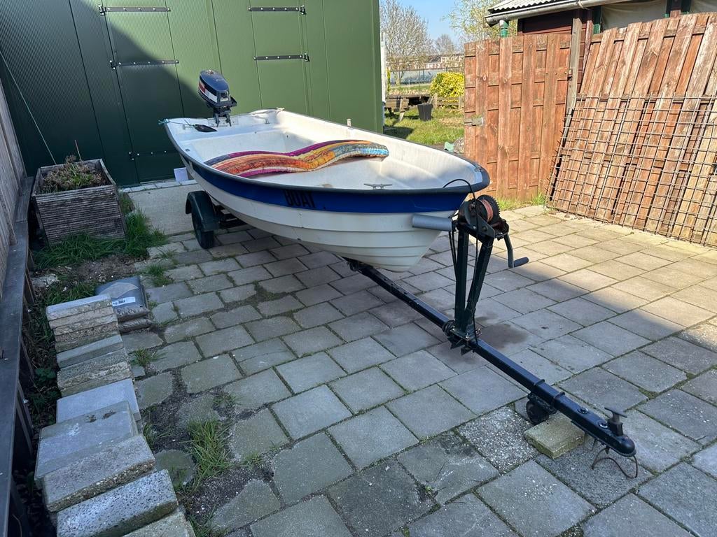 Vissersboot motorboor 4pk met trailer, Ophalen, Gebruikt, Polyester