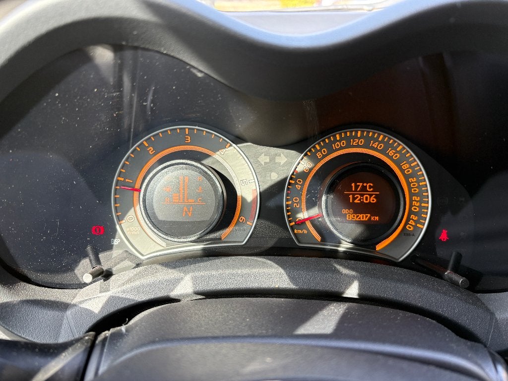 TOYOTA AURIS, Achat, Carnet d'entretien, 5 portes, Particulier