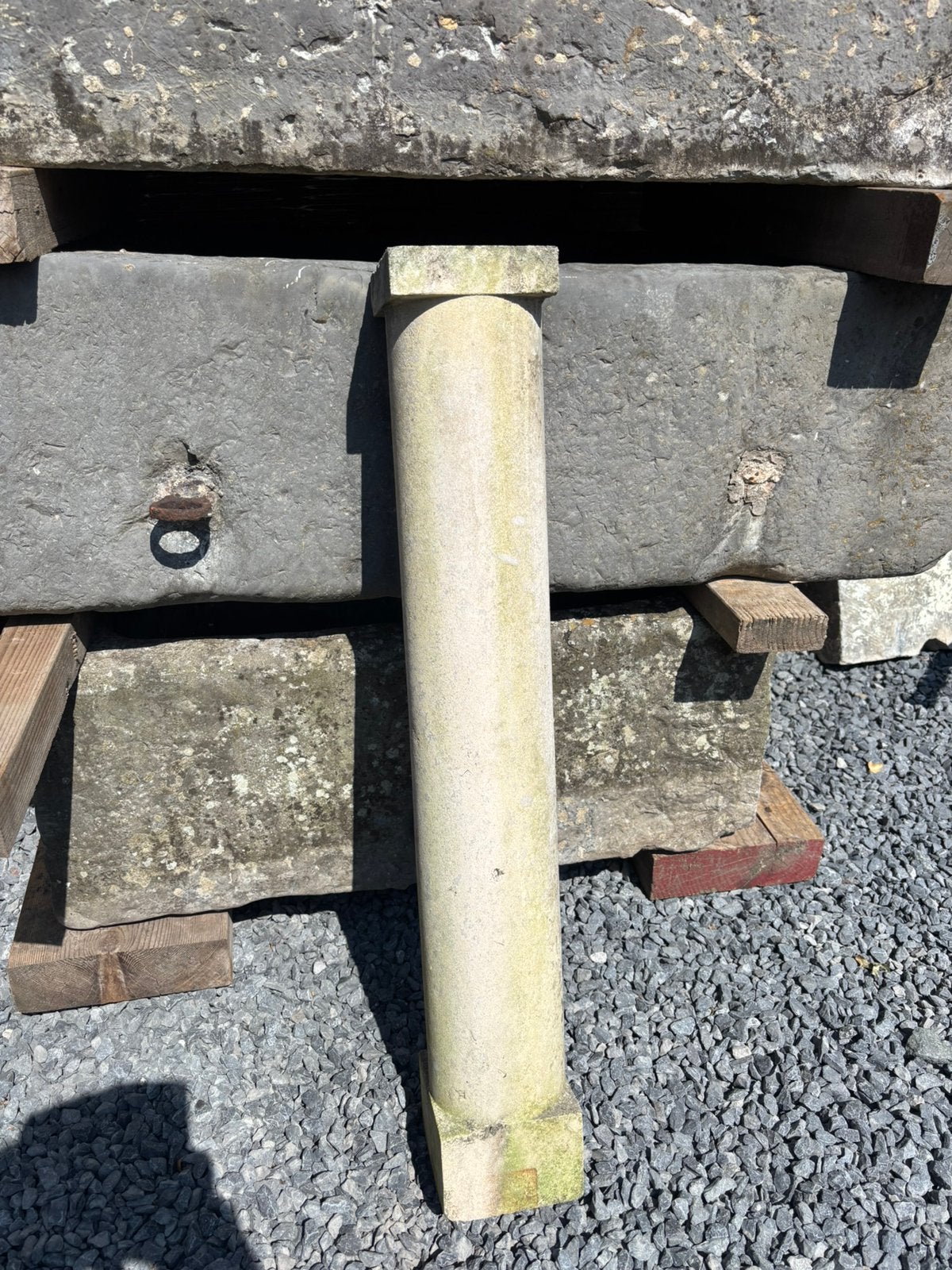 Massief Witstenen zuiltje Afmetingen 77cm, Ophalen