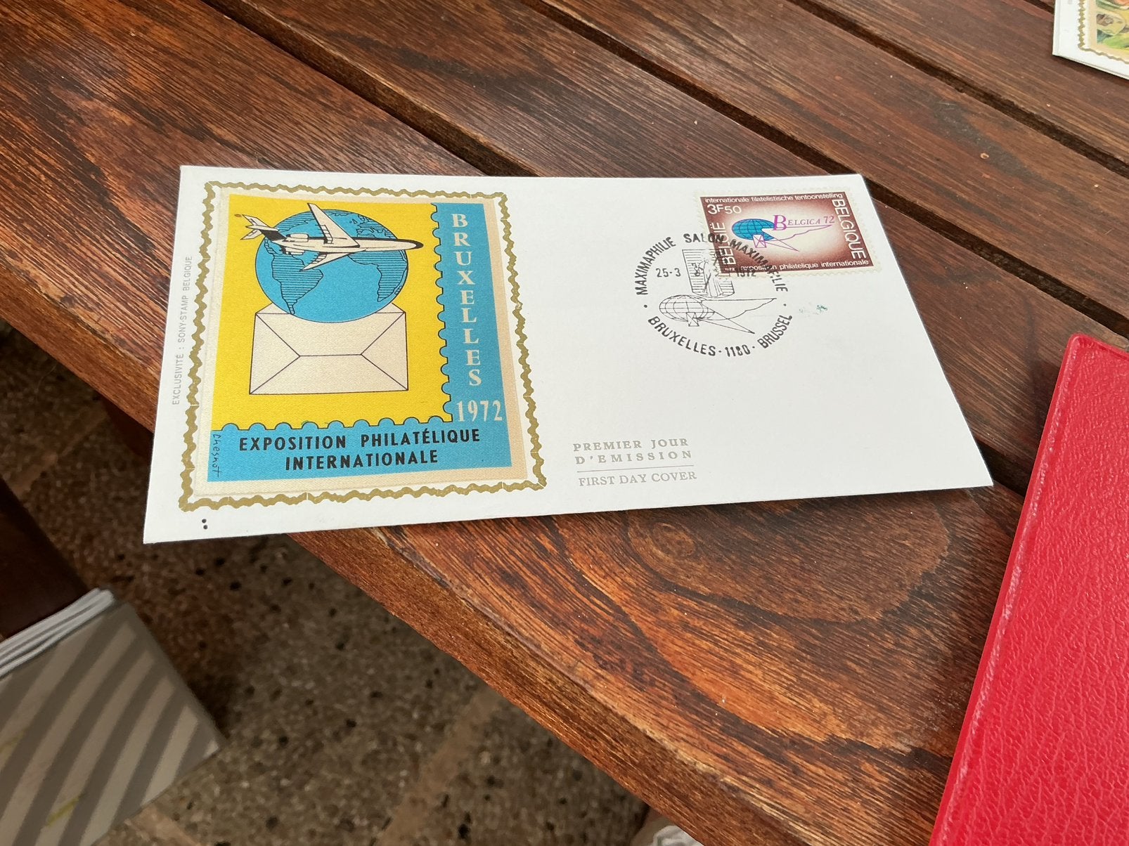 1e dag enveloppe, Ophalen