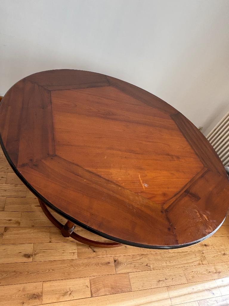Grande table à manger  En bois massif, Maison & Meubles, Tables | Tables à manger, 200 cm ou plus, Bois, Rond, Enlèvement