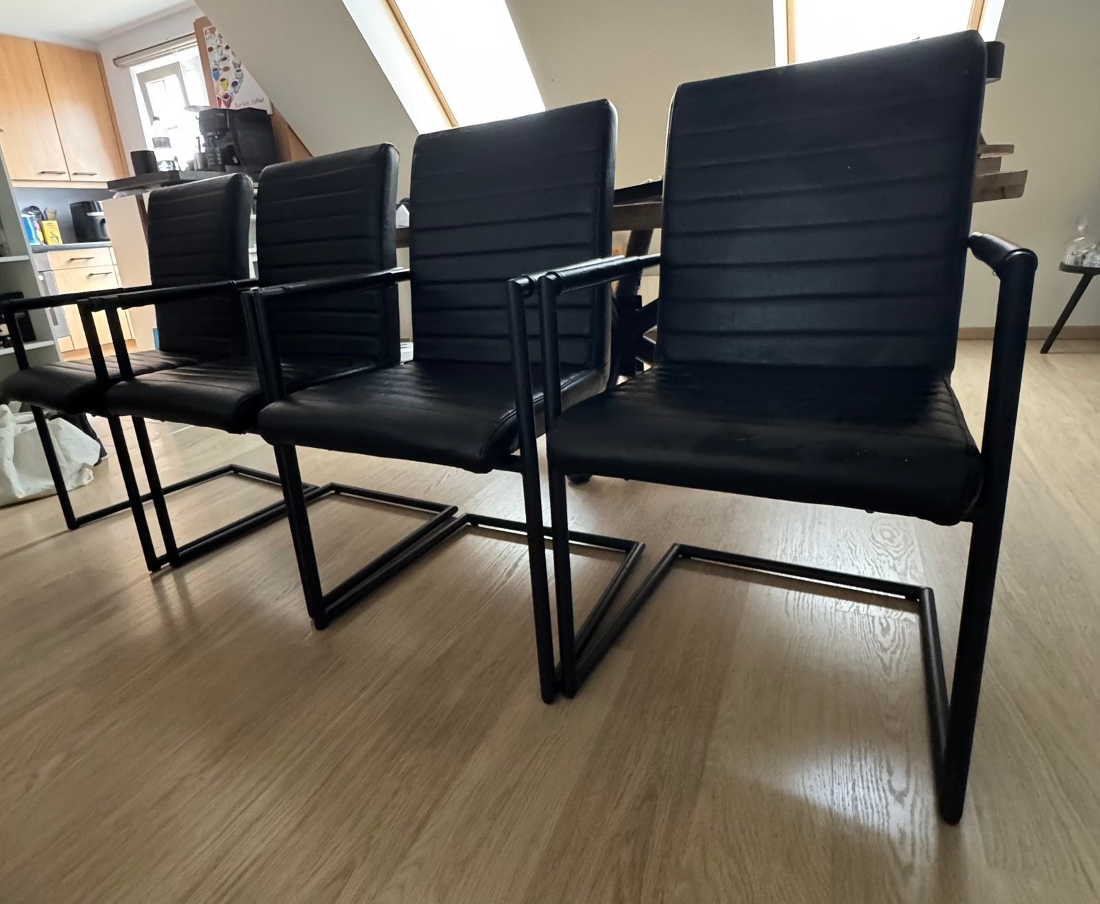 4 industriële eetkamerstoelen zwart, Huis en Inrichting, Ophalen, Zo goed als nieuw, Zwart