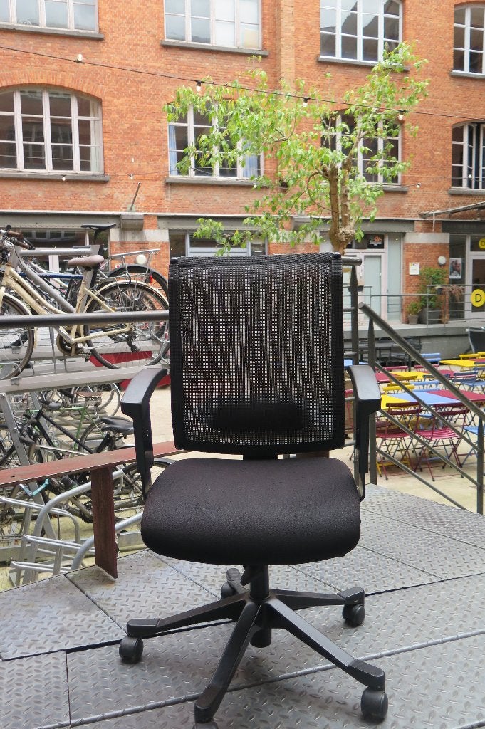 Chaise de bureau ergonomique Giroflex, dossier maille, Maison & Meubles, Chaises de bureau, Utilisé, Chaise de bureau, Noir, Ergonomique