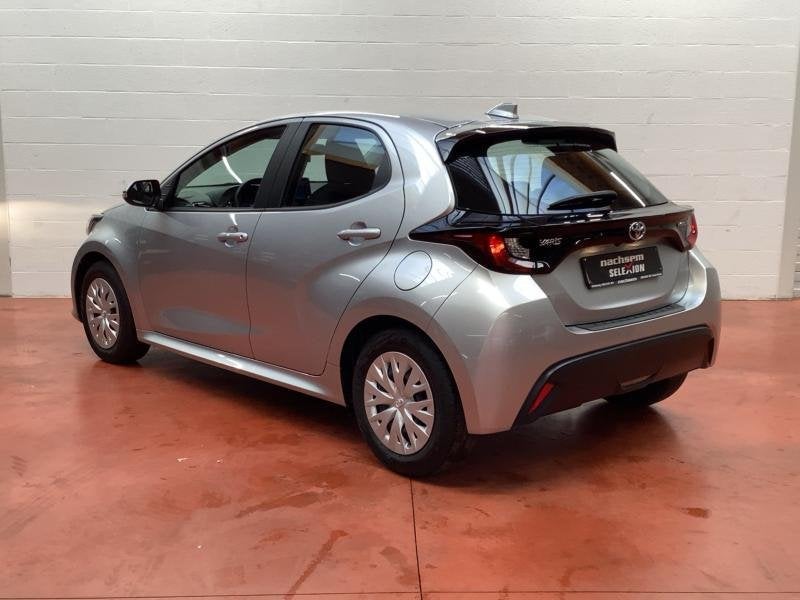 Toyota Yaris 1.5 Dynamic Toyota Yaris 1.5 Dynamic 68 KW, Autos, Toyota, Argent ou Gris, Achat, Euro 6, 5 portes