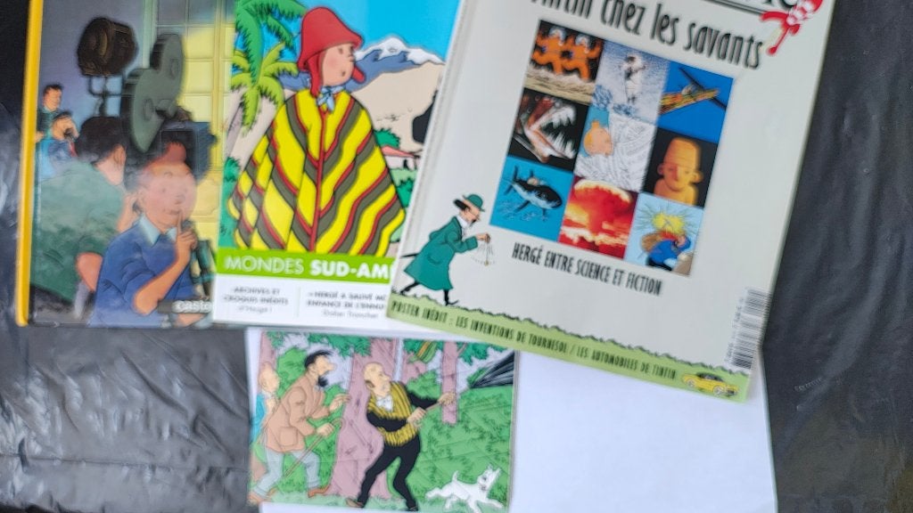 Bande dessinée Tintin  2 revues POSTER + 1 carte postale, Envoi, Utilisé, Hergé.