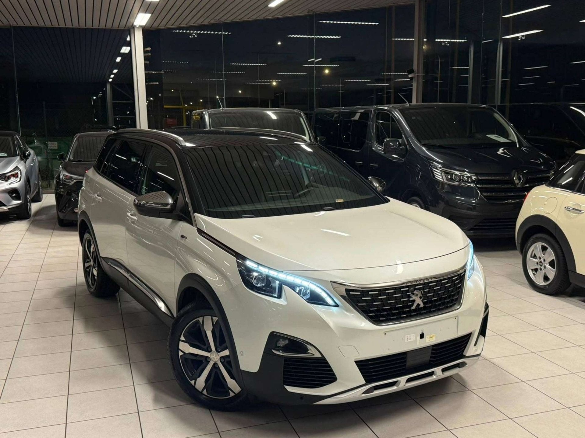 Peugeot 5008 Peugeot 5008 GT Automatique 7 Places 2.0HDi 130, Auto's, Automaat, Gebruikt, Euro 6, 7 zetels