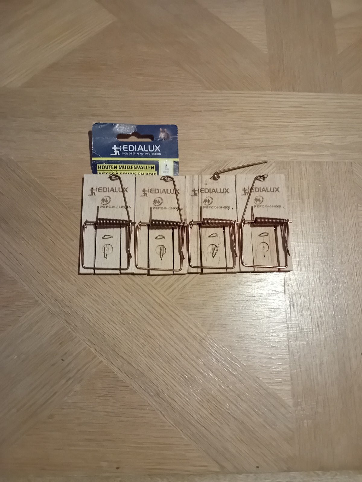 4 Edialux Houten Muizenvallen, Ophalen