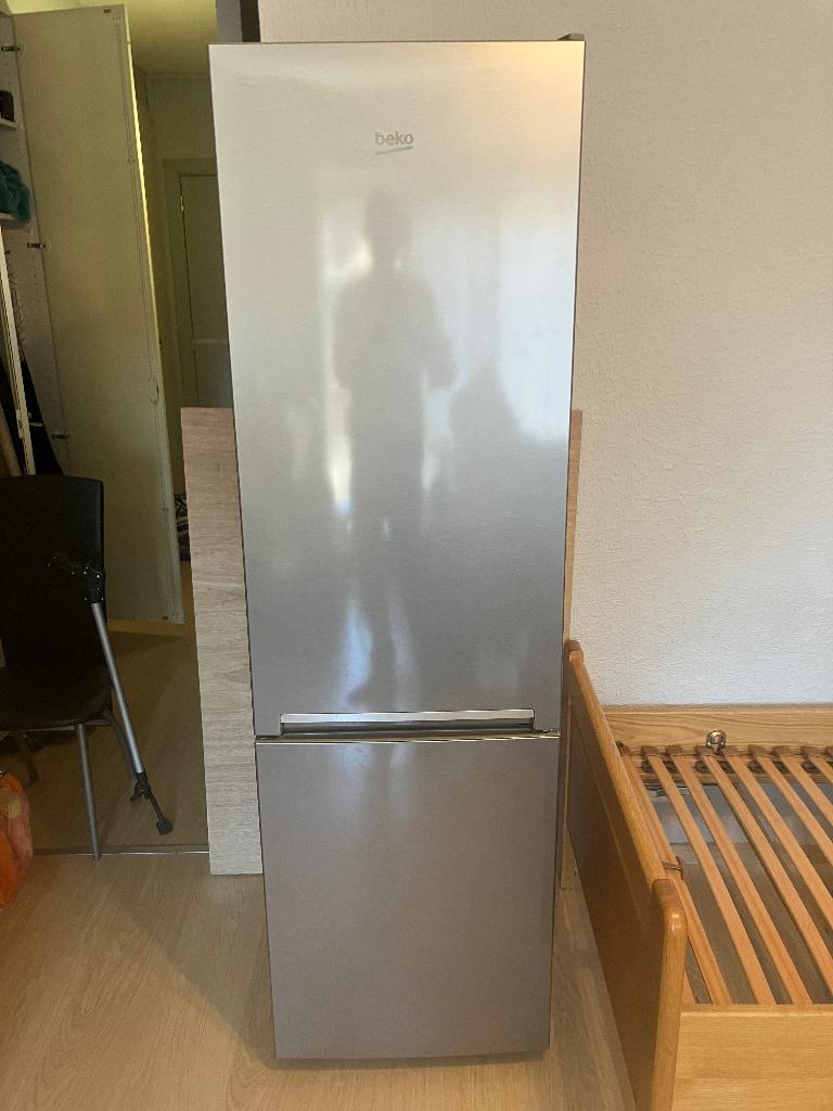 Combiné Frigo + Surgélateur BEKO, Electroménager, Réfrigérateurs & Frigos, Utilisé, Avec congélateur séparé, 160 cm ou plus, 45 à 60 cm