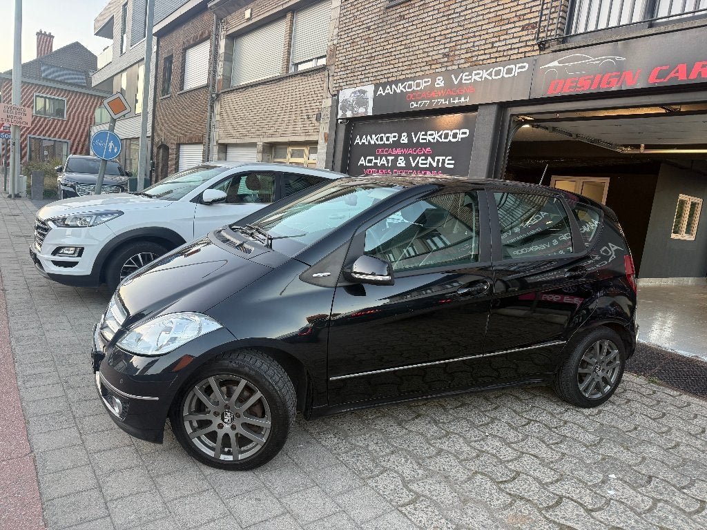 Mercedes A180 Avantgarde Essence Automatique, Autos, Cuir, Achat, Entreprise, Carnet d'entretien