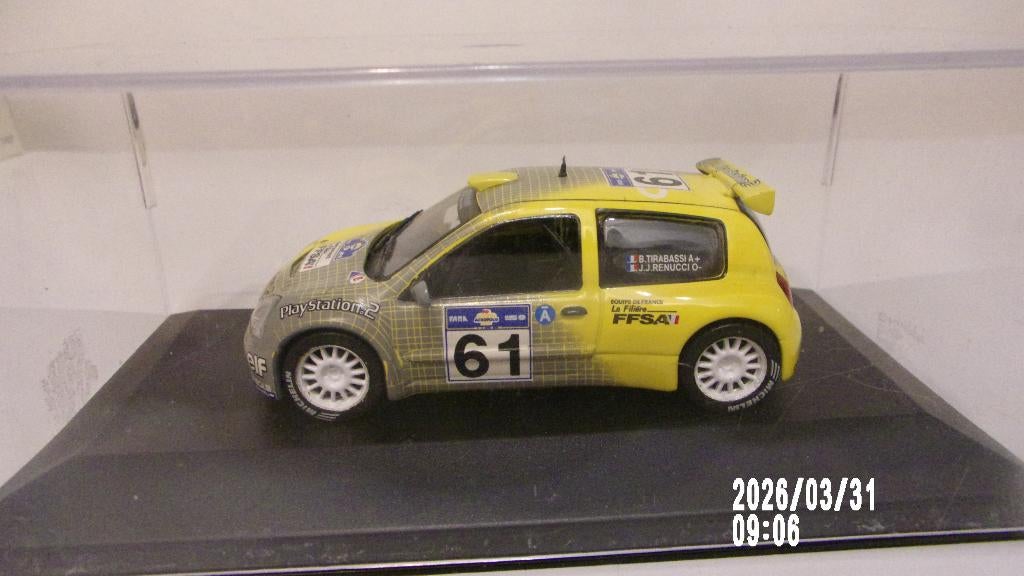 RENAULT CLIO S1600.ACROPOLE .IXO 1/43 EXC. ETAT en VITRINE, Enlèvement ou Envoi, Comme neuf, Voiture, Autres marques