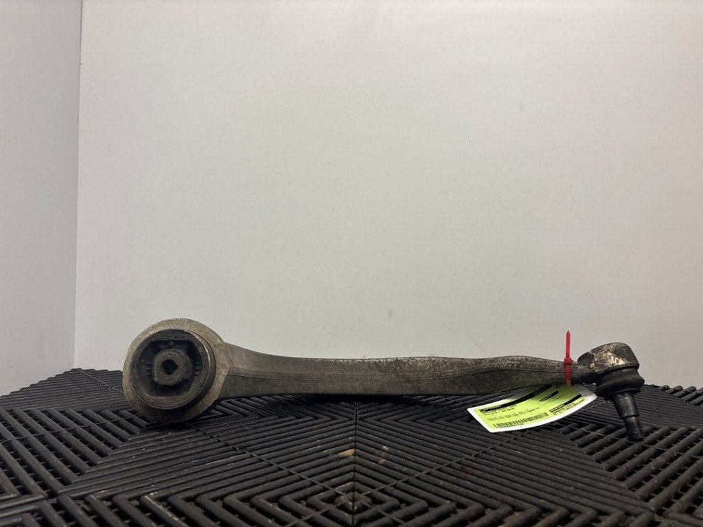 BRAS DE SUSPENSION AVANT DROIT (TRIANGLE) A4 Avant (B8), Auto-Union-Straße  1,
85057  Ingolstadt, DE, Info@audi.de, Audi, Utilisé