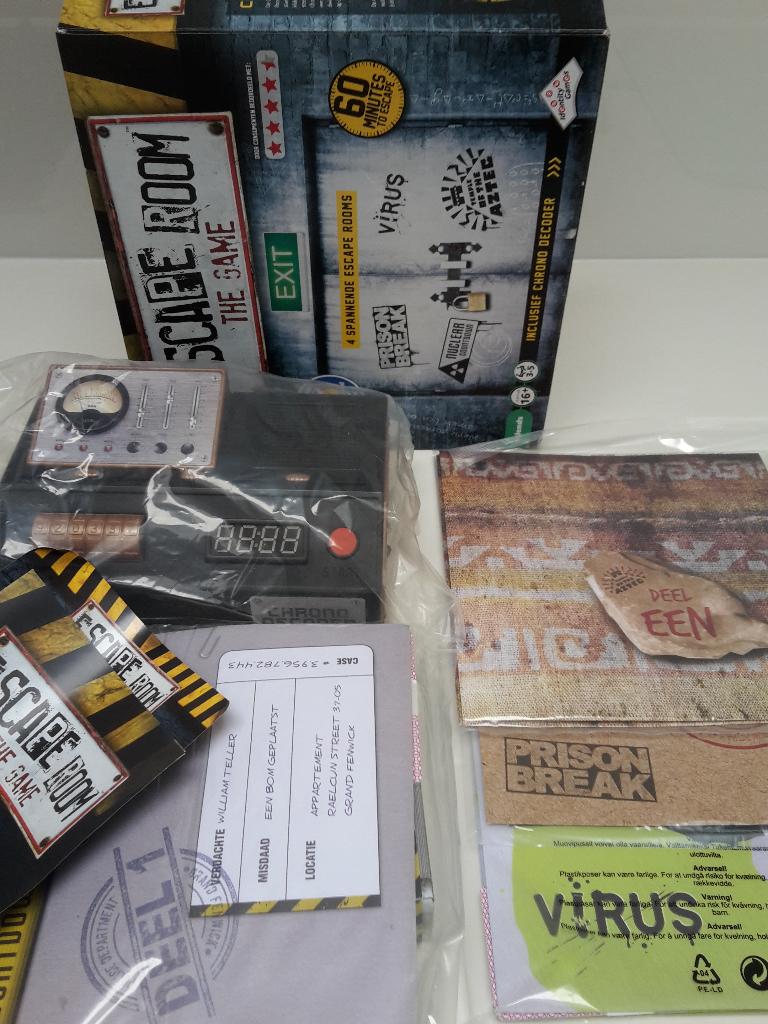 Nieuw spel Escape Room The Game: Exit, + 1 gratis promo, Hobby en Vrije tijd, Gezelschapsspellen | Bordspellen, Nieuw, Ophalen of Verzenden