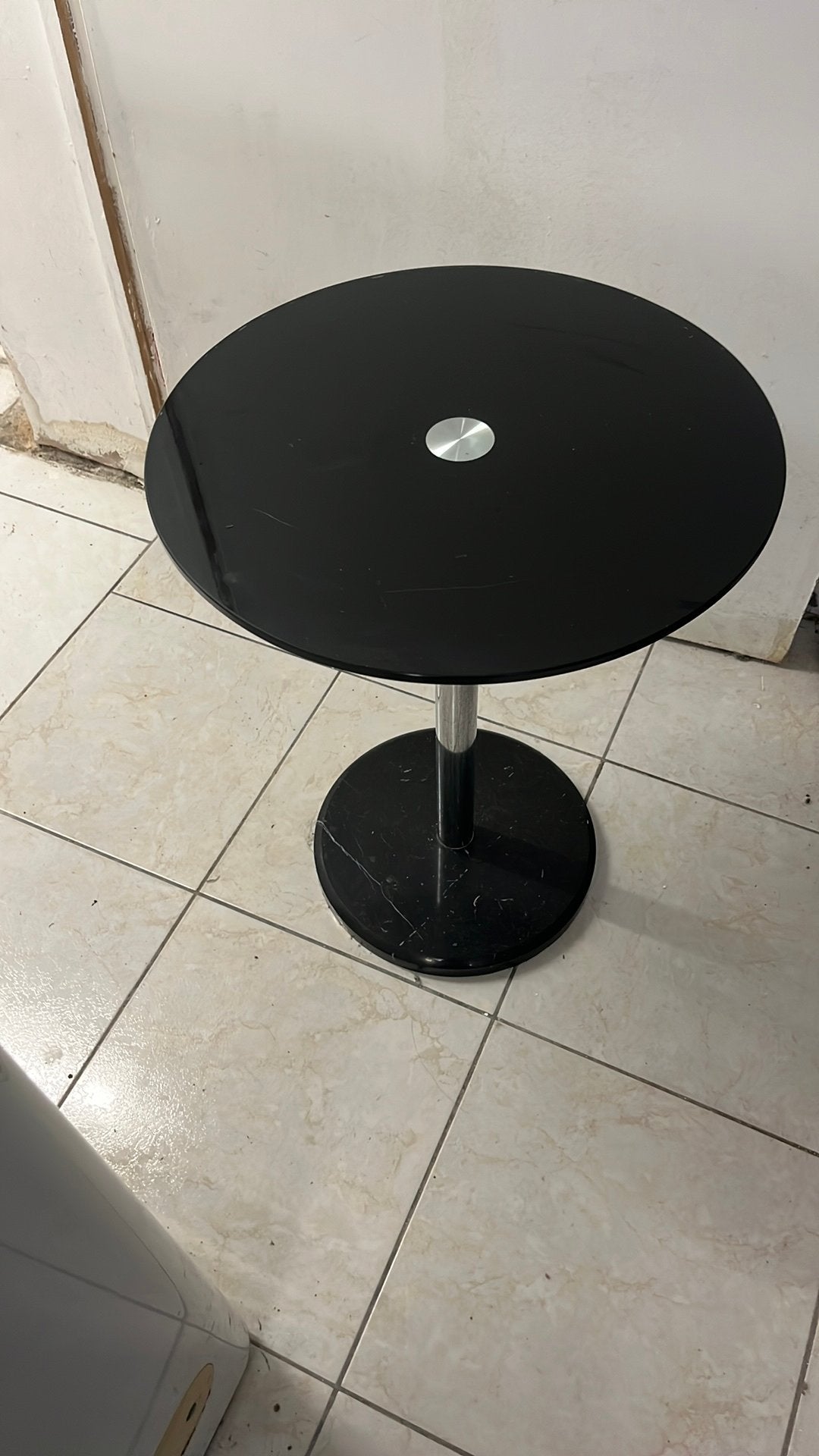Petite table de salon noir très agréable, Ophalen of Verzenden, Zo goed als nieuw