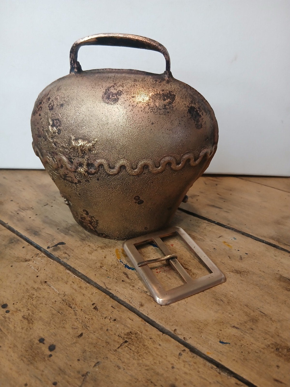 Grande cloche de vache ancienne / Sonnaille d'alpage avec bo, Envoi