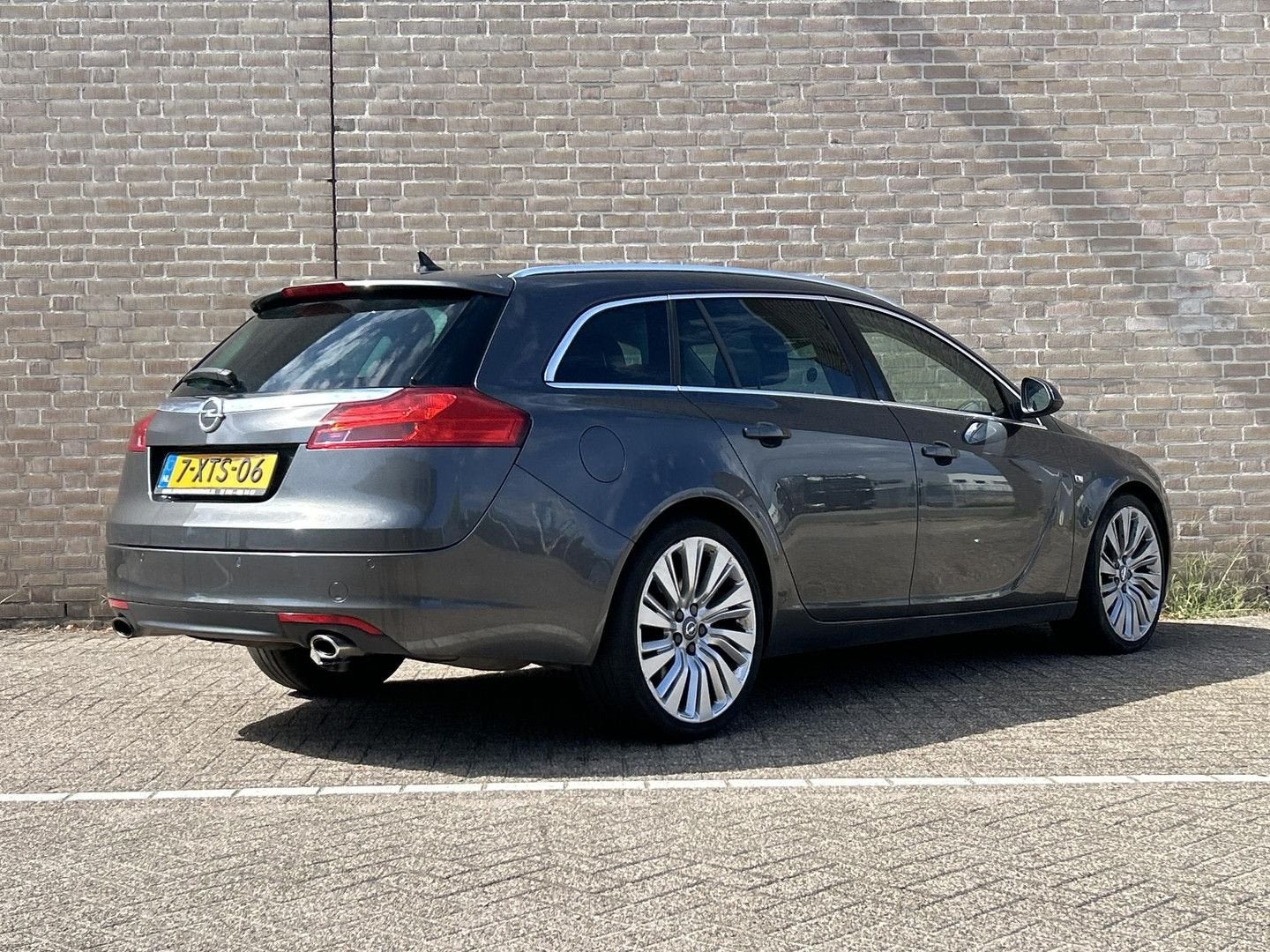 Opel Insignia Sports Tourer 1.6 T Edition | Pano | Leder | N, Auto's, 186 g/km, Zwart, Bedrijf, Navigatiesysteem