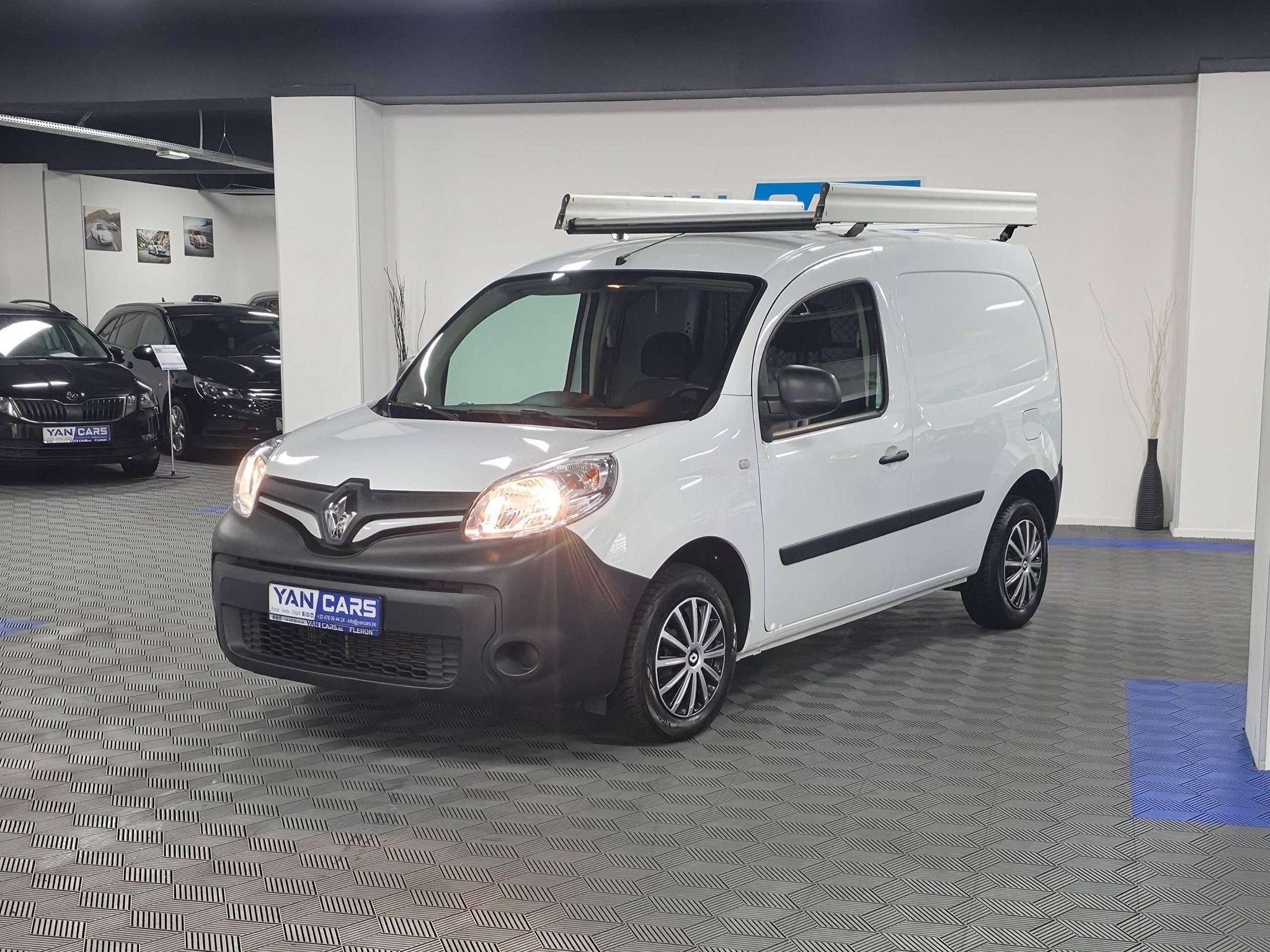 Renault Kangoo Express 1.2 TCe 115 essence · 29 117 km · E, 140 g/km, Euro 6, Entreprise, 2 places