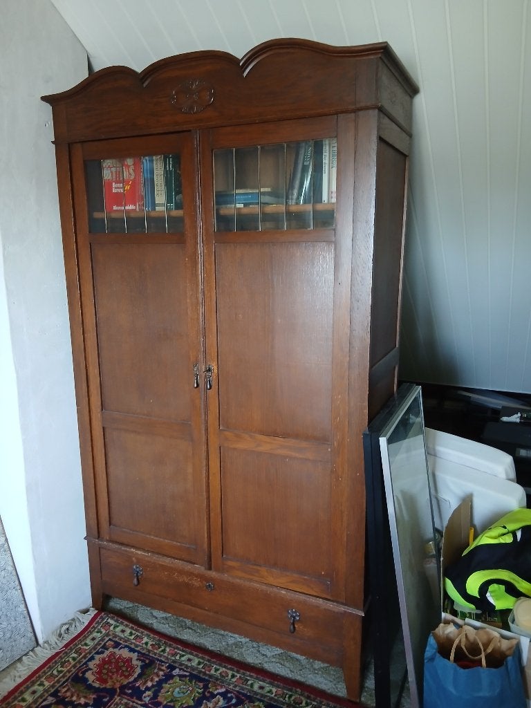 Antieke kast, Enlèvement