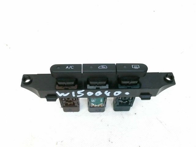 ACHTERRUITVERWARMINGSSCHAKELAAR Hyundai i10 (F5), Auto-onderdelen, Dashboard en Schakelaars, Hyundai, Gebruikt