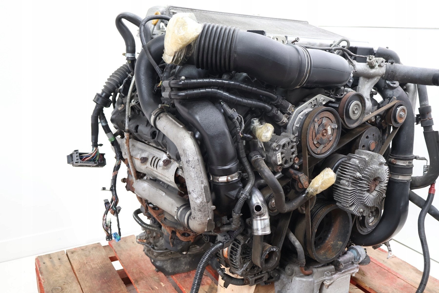 Moteur 1VDFTV Complet LAND CRUISER TOYOTA, Envoi, Utilisé, Skoda