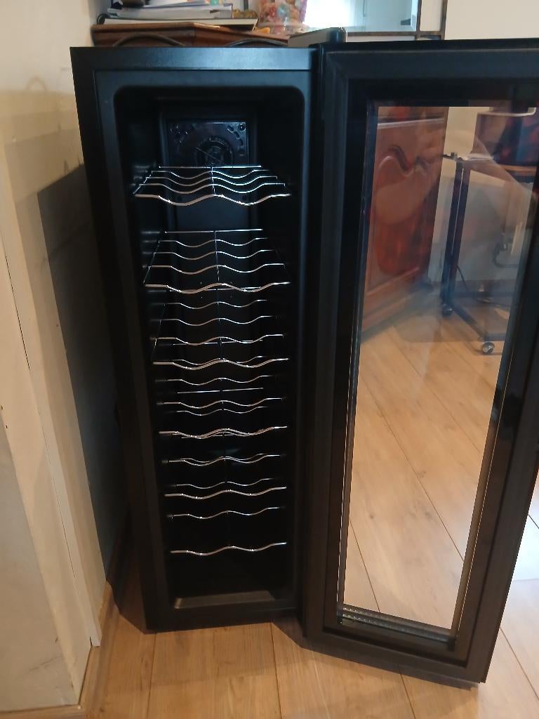 Wijnfrigo Klarstein, Elektronische apparatuur, Ophalen, Zo goed als nieuw